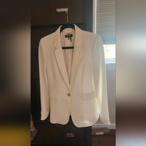 DKNY IVORY BLAZER